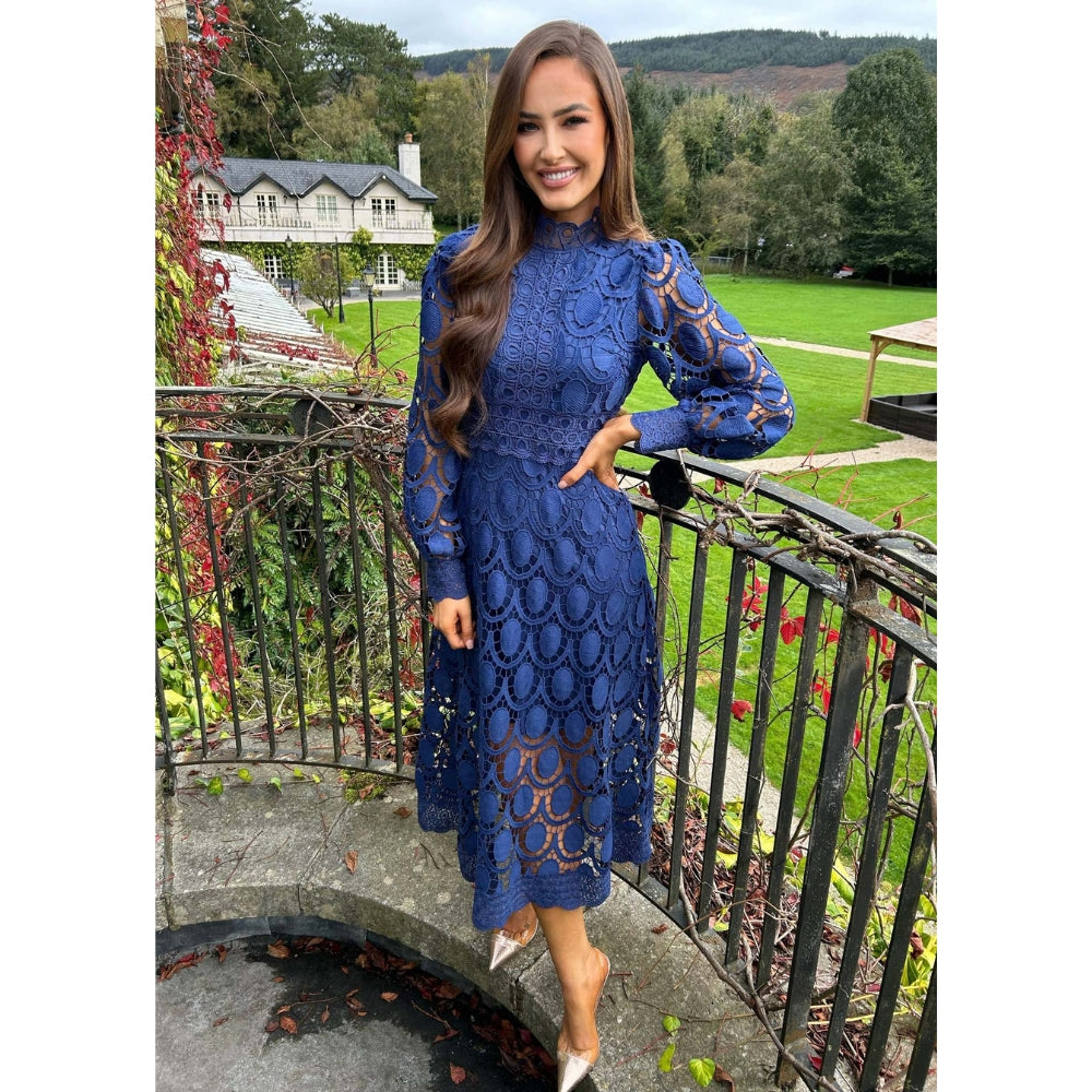 NOA™ – Delicate Lace Midi Dress